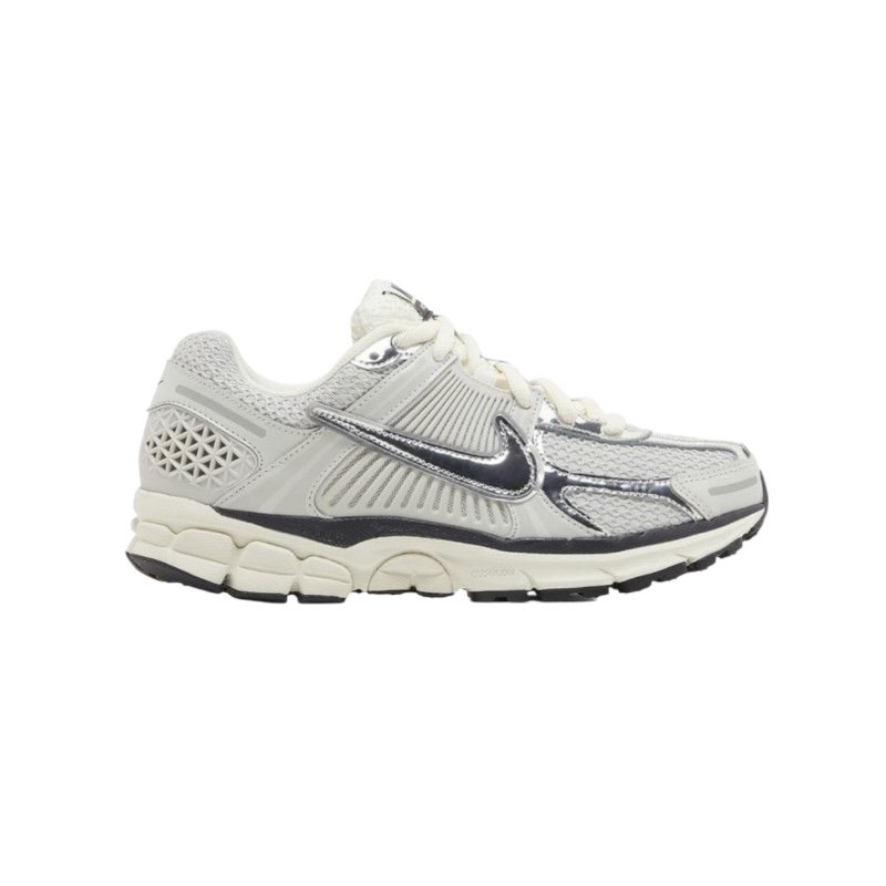 Photoroom_20250827_023910.jpeg Air Zoom Vomero 5 'Chrome' - Image 1